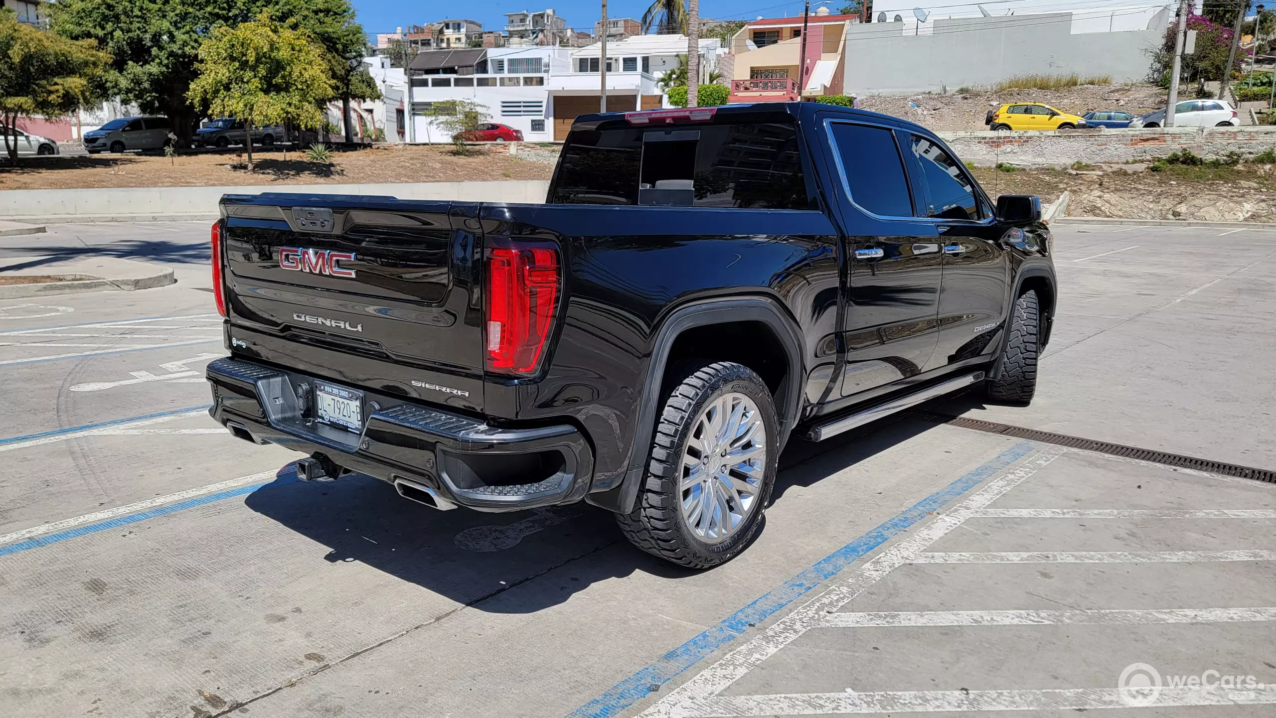 GMC Sierra Pick-Up