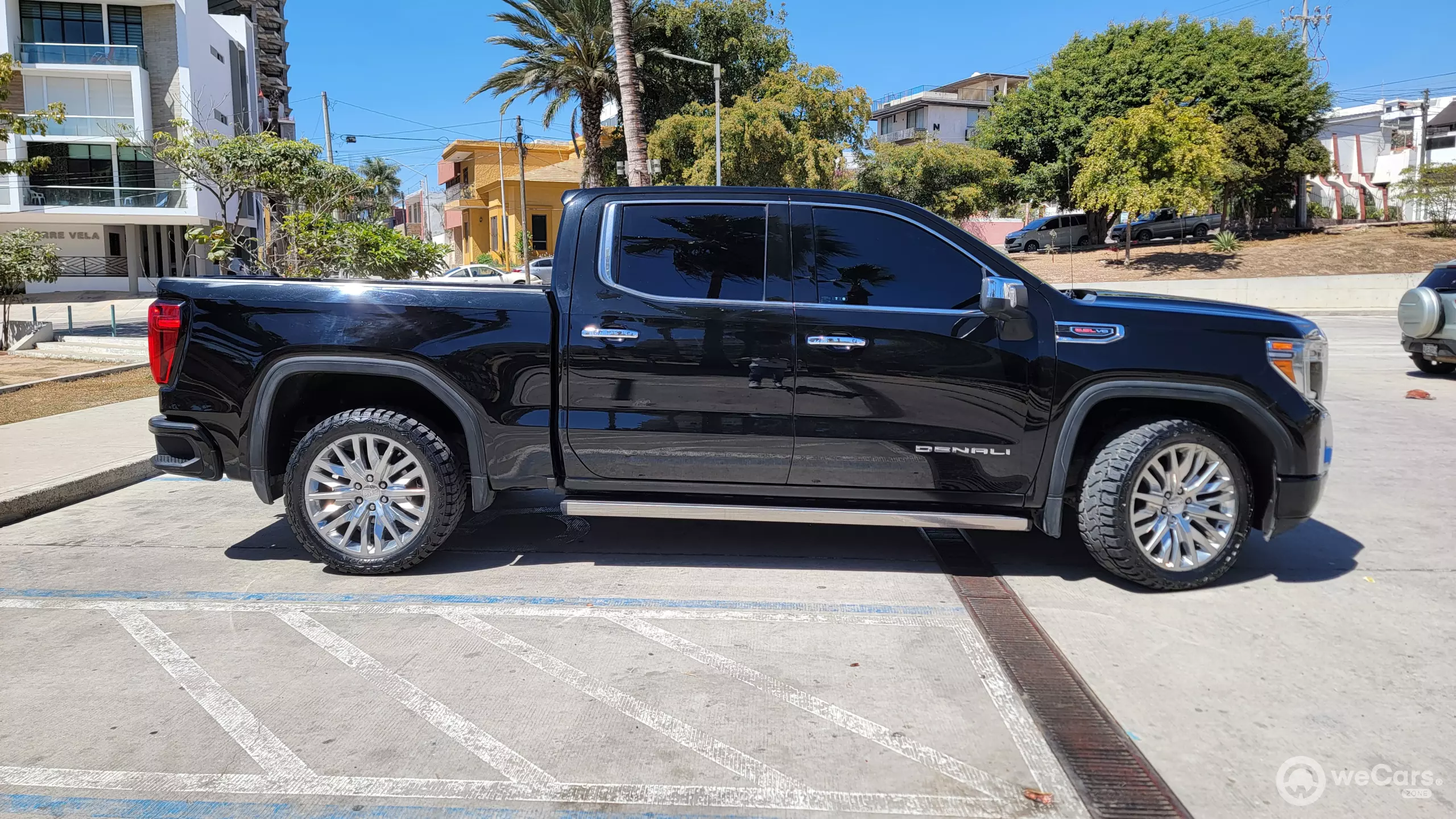 GMC Sierra Pick-Up
