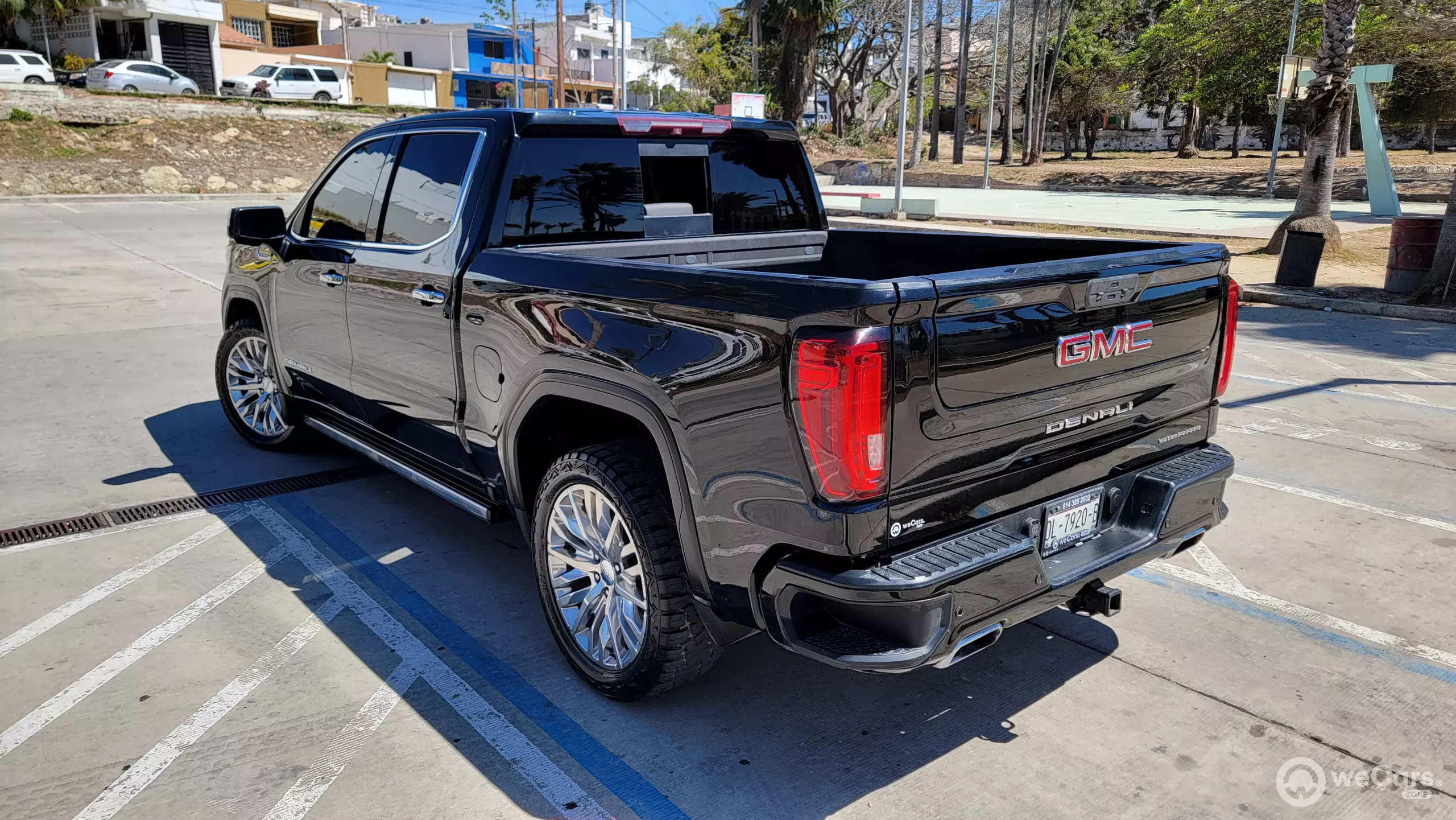 GMC Sierra Pick-Up