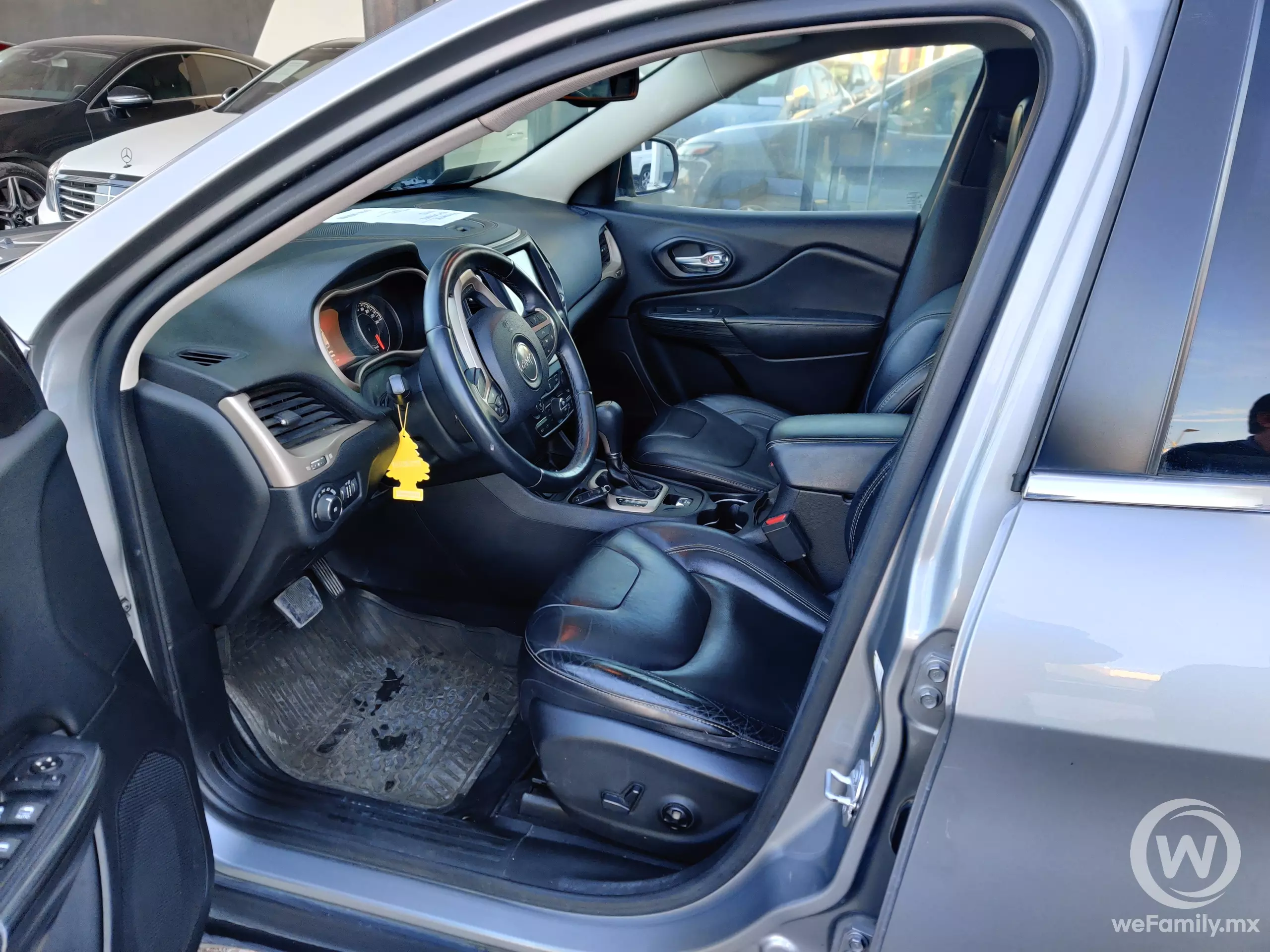 Jeep Cherokee VUD