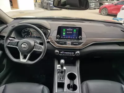 Nissan Altima 2022