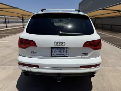 Audi Q7 VUD 2013
