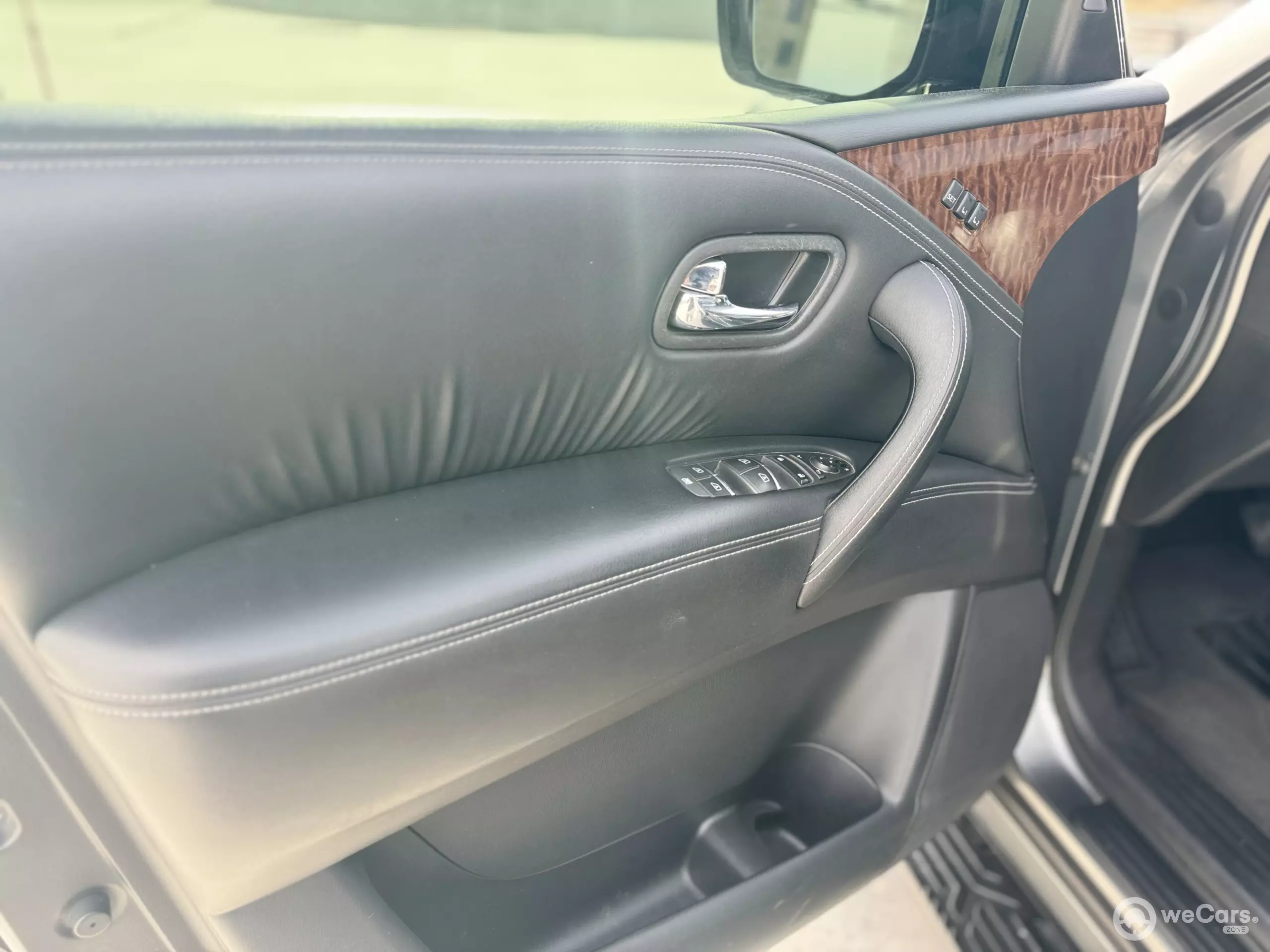 Nissan Armada VUD