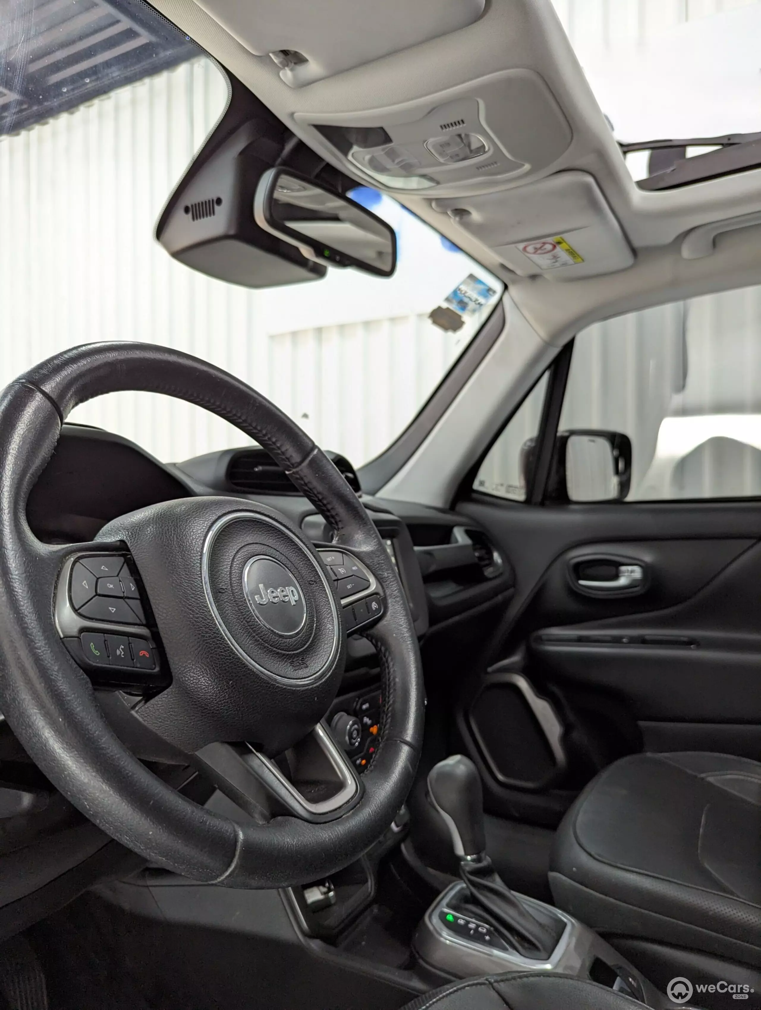 Jeep Renegade VUD