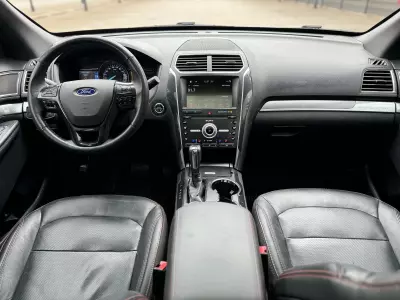 Ford Explorer VUD 2019