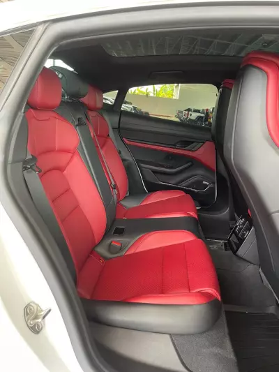 Porsche Taycan 2022
