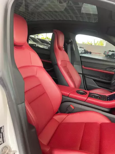 Porsche Taycan 2022