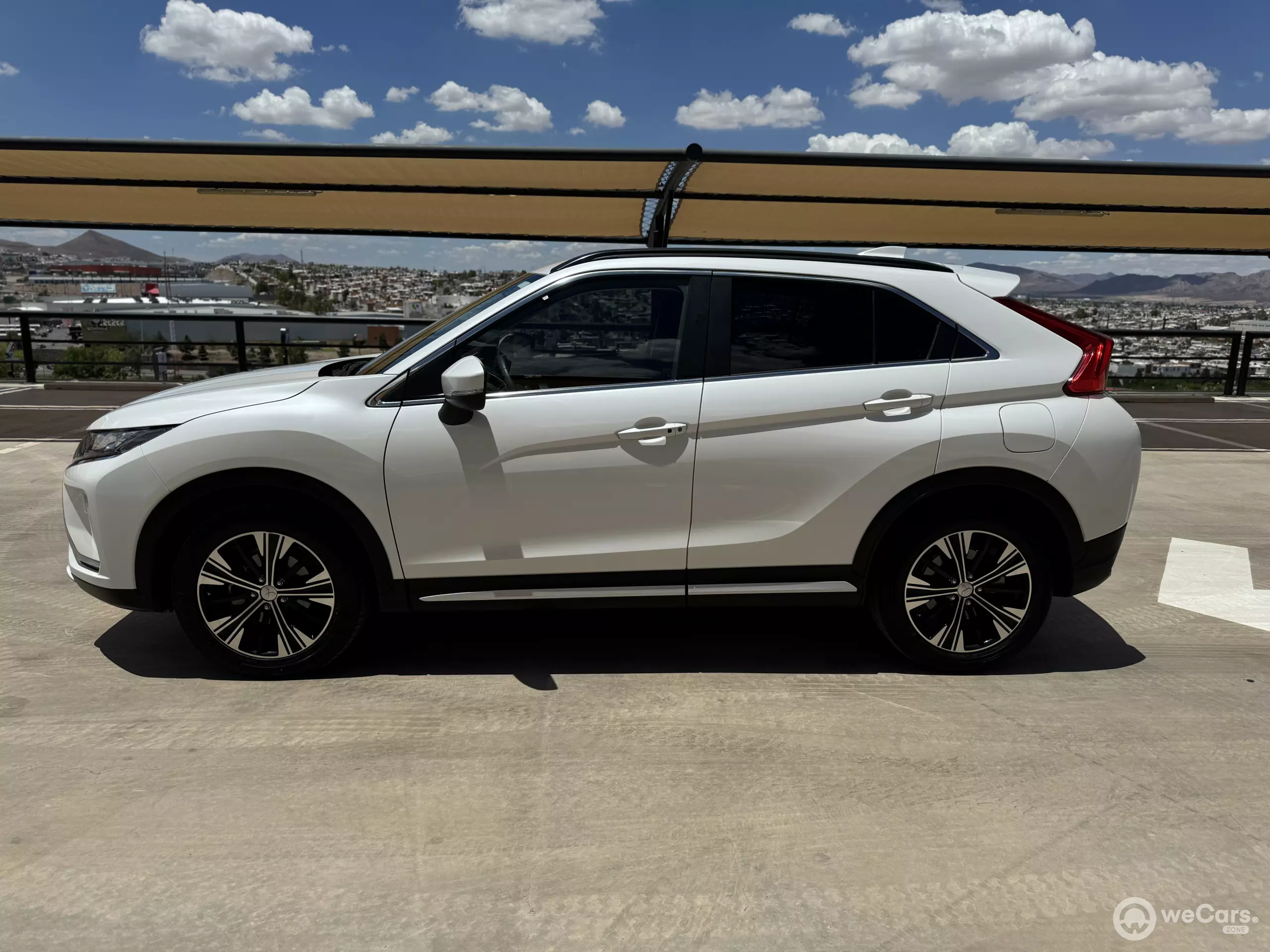Mitsubishi Eclipse Cross VUD