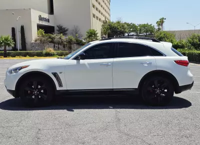 Infiniti QX70 VUD 4x4 2016