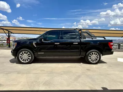 Ford Lobo Pick-Up 2023