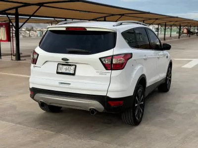 Ford Escape VUD 2017