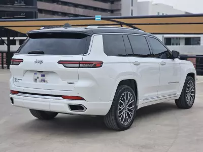 Jeep Grand Cherokee VUD 2022