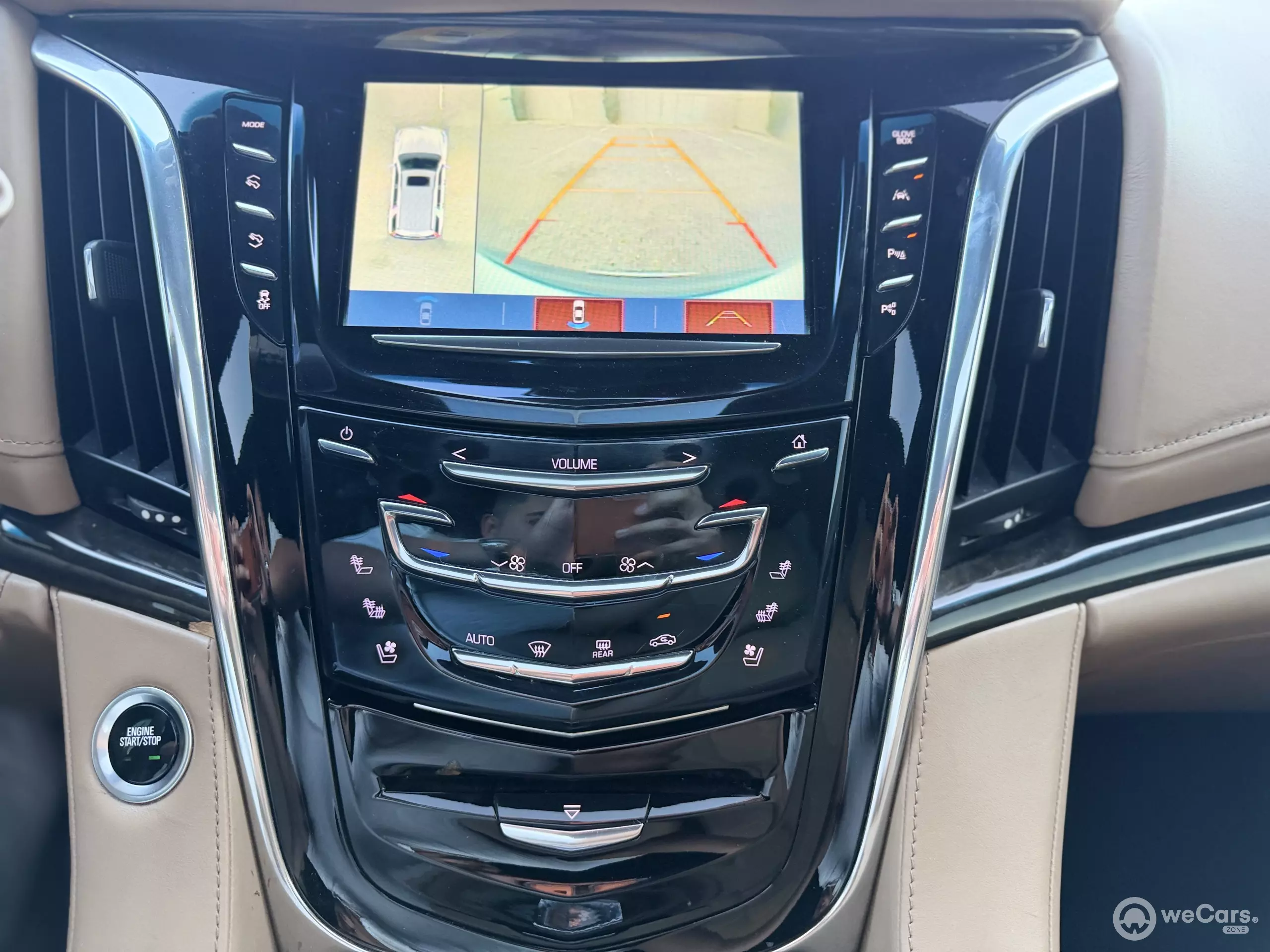 Cadillac Escalade VUD