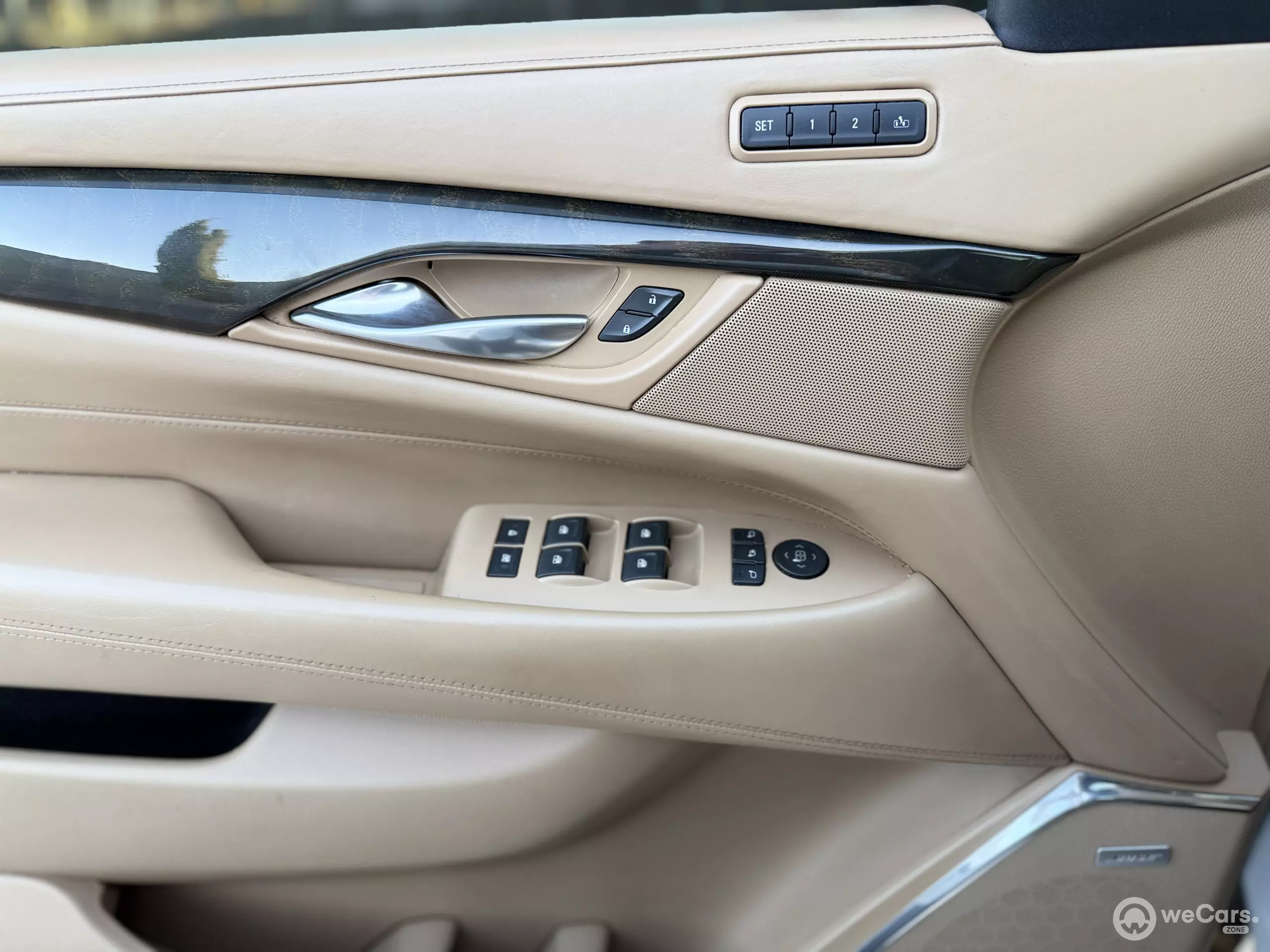 Cadillac Escalade VUD