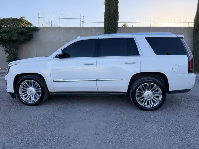 Cadillac Escalade VUD 2018