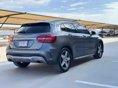 Mercedes Benz Clase GLA VUD 2015