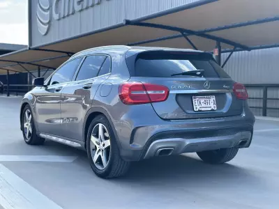 Mercedes Benz Clase GLA VUD 2015