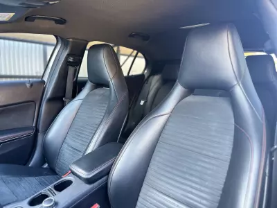 Mercedes Benz Clase GLA VUD 2015