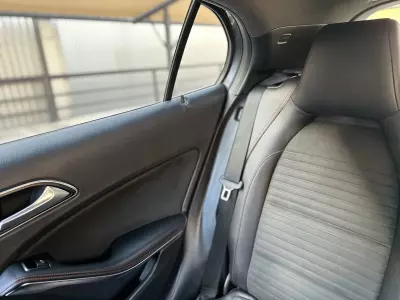 Mercedes Benz Clase GLA VUD 2015