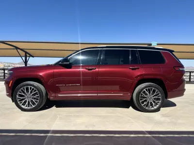 Jeep Grand Cherokee VUD 2022