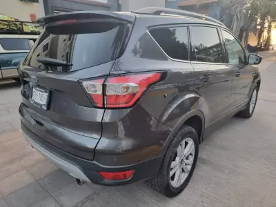 Ford Escape VUD 2019