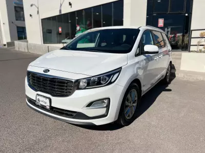 Kia Sedona Minivan 2020