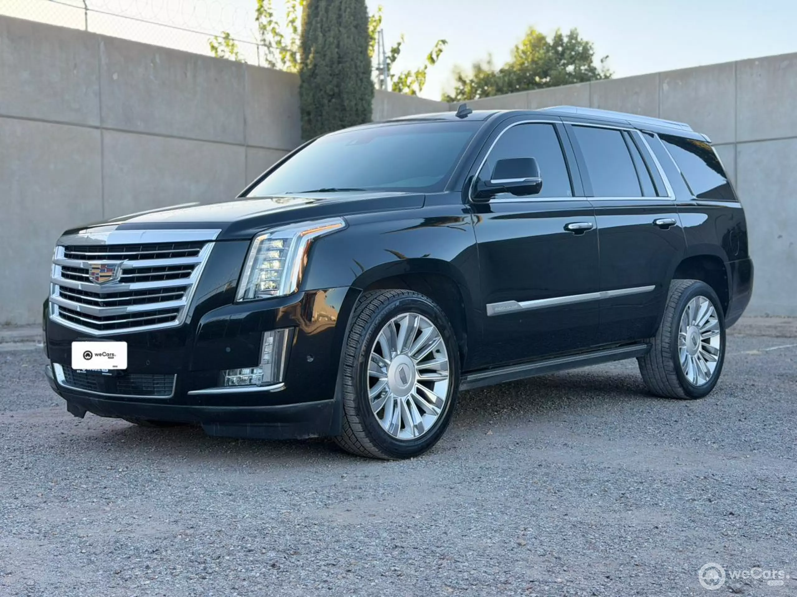 Cadillac Escalade VUD