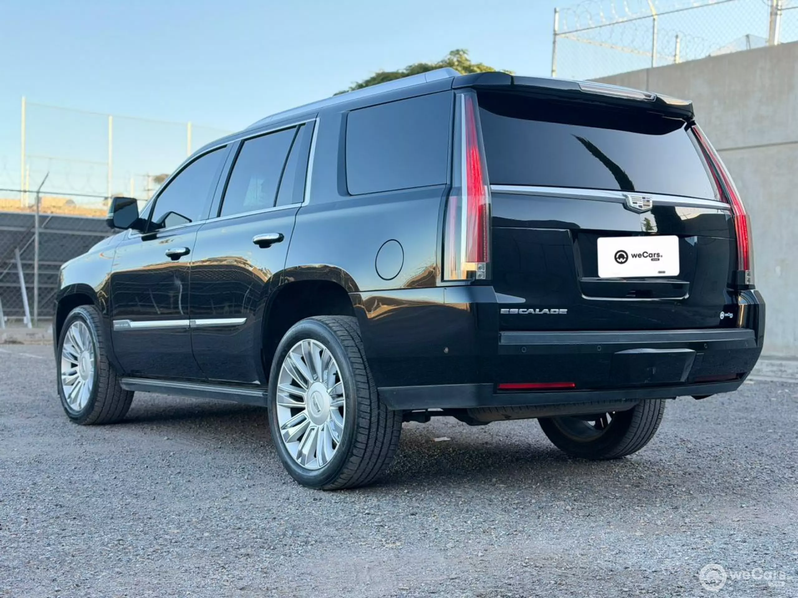 Cadillac Escalade VUD