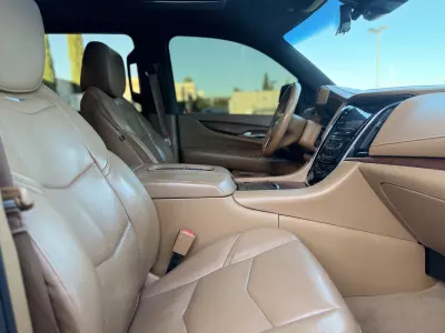 Cadillac Escalade VUD 2017