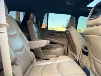 Cadillac Escalade VUD 2017