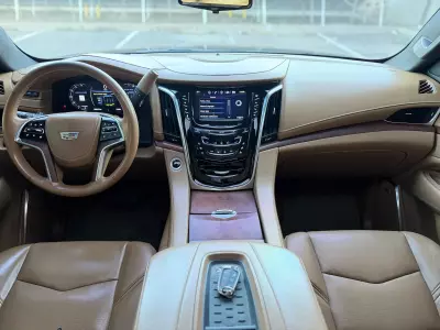 Cadillac Escalade VUD 2017