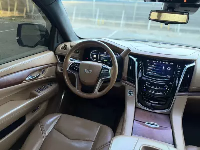 Cadillac Escalade VUD 2017