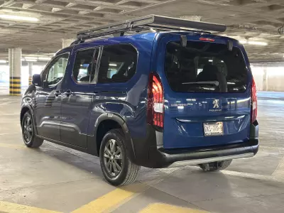 Peugeot Rifter Minivan 2023