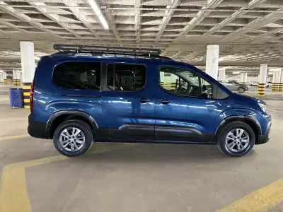 Peugeot Rifter Minivan 2023