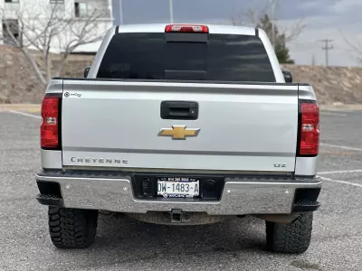 Chevrolet Silverado 2500 y Cheyenne Pick-Up 2015