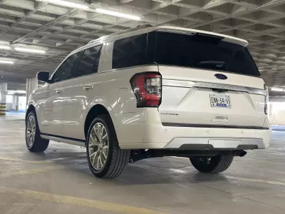 Ford Expedition VUD 2019