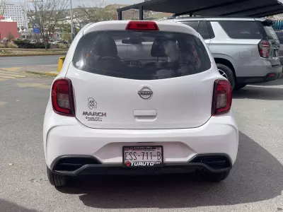 Nissan March 2022