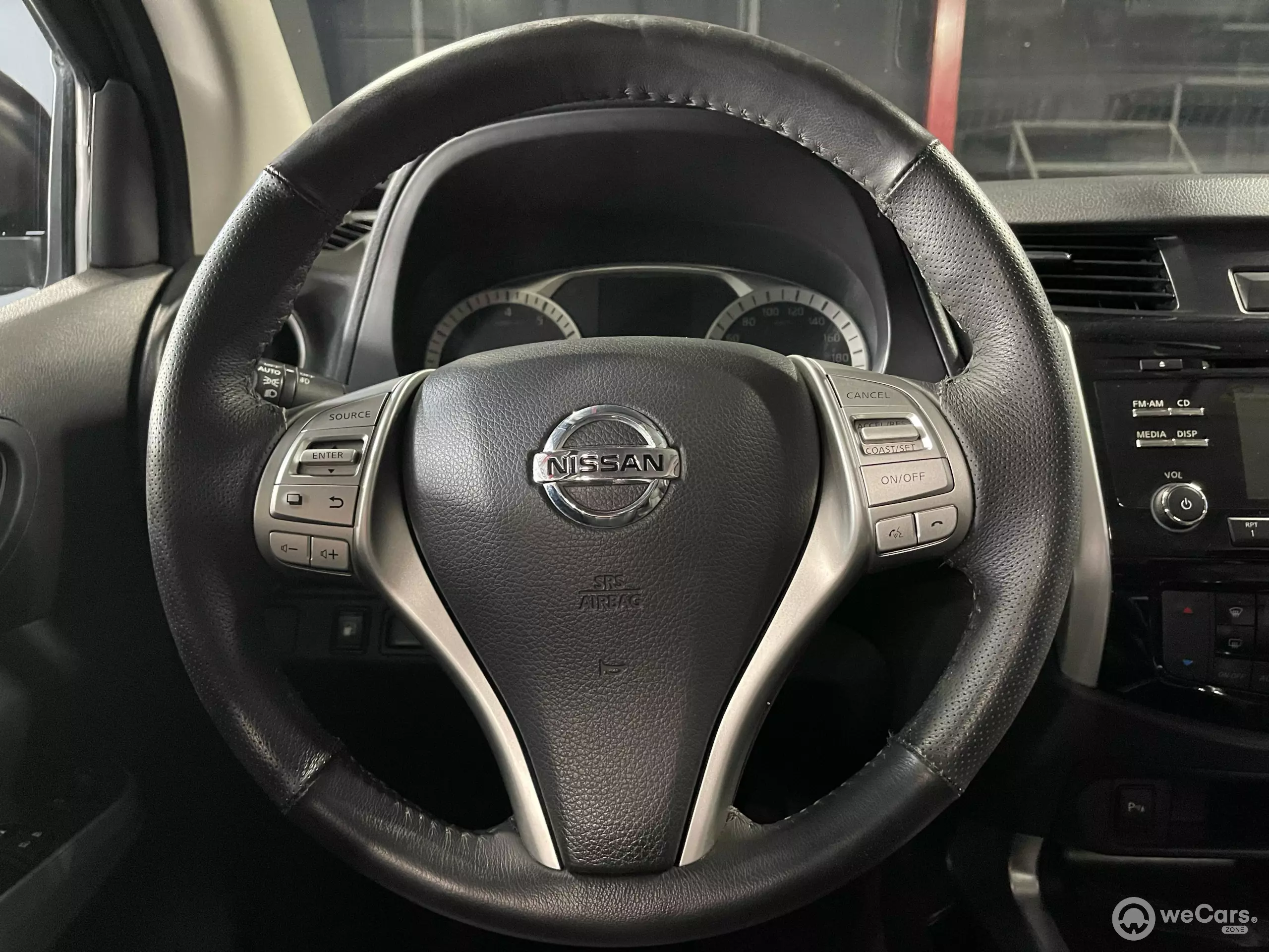 Nissan NP 300 Frontier Pick-Up