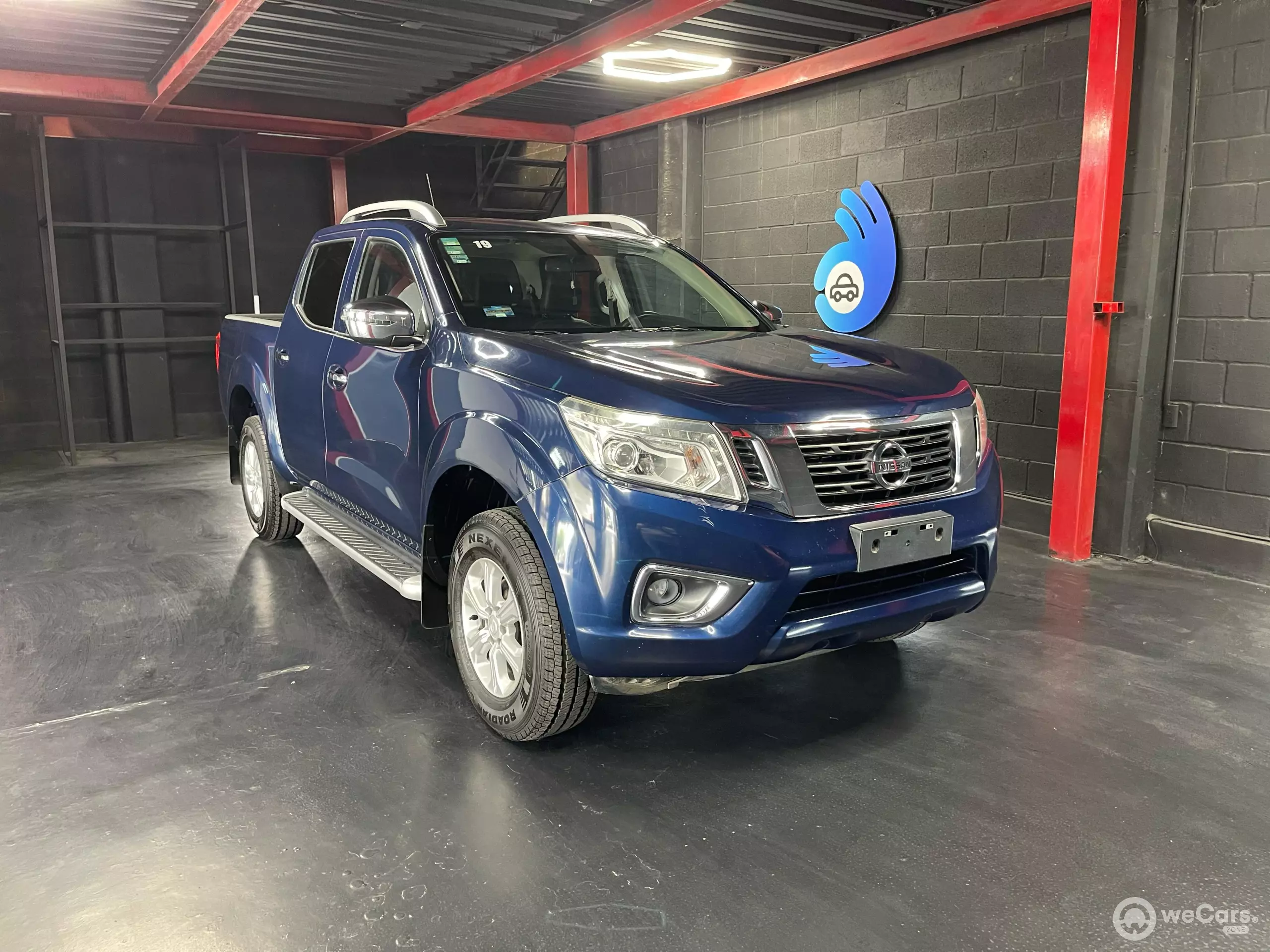 Nissan NP 300 Frontier Pick-Up