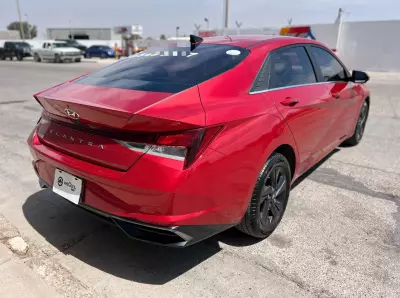 Hyundai Elantra 2022