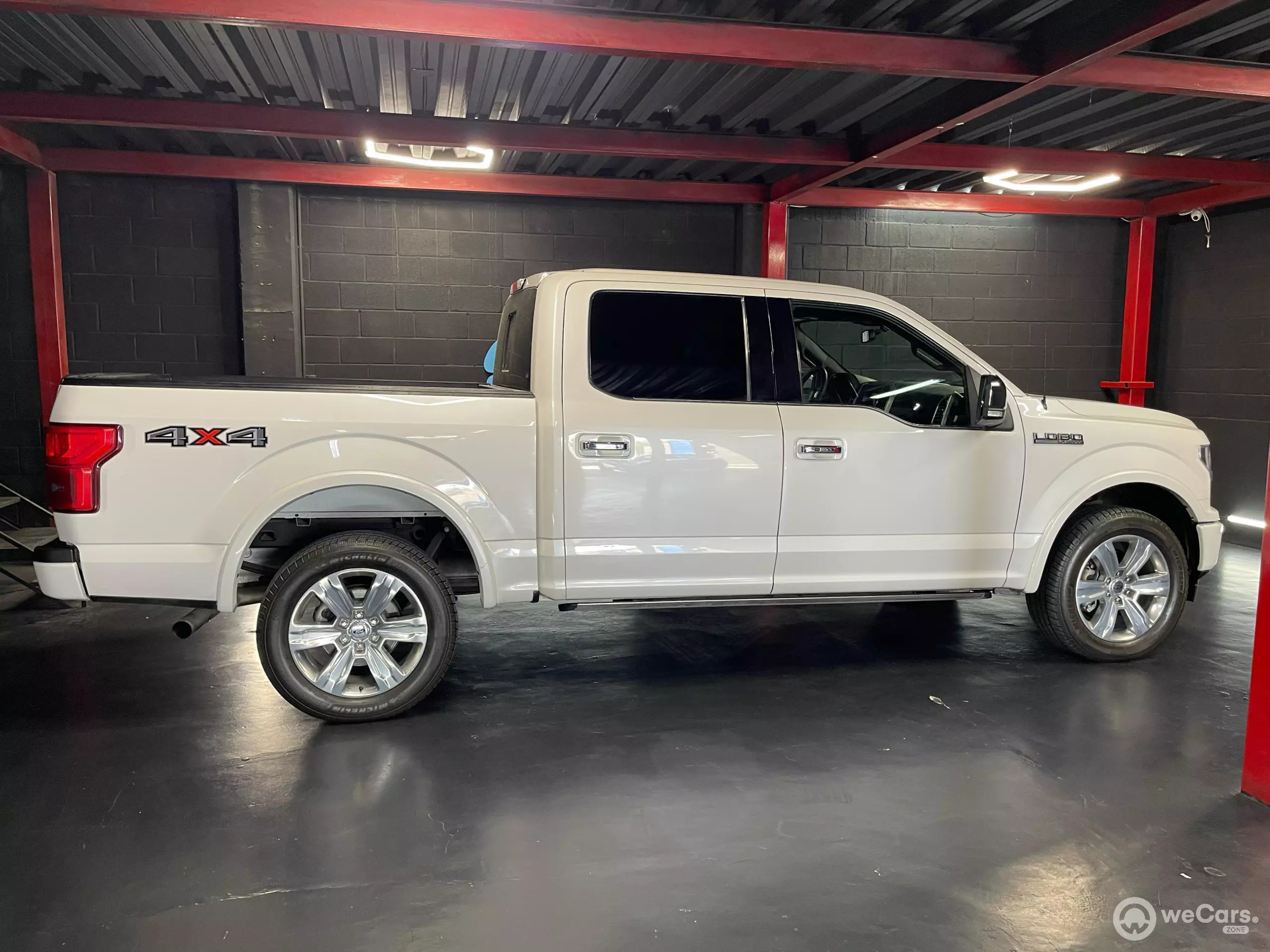 Ford Lobo Pick-Up
