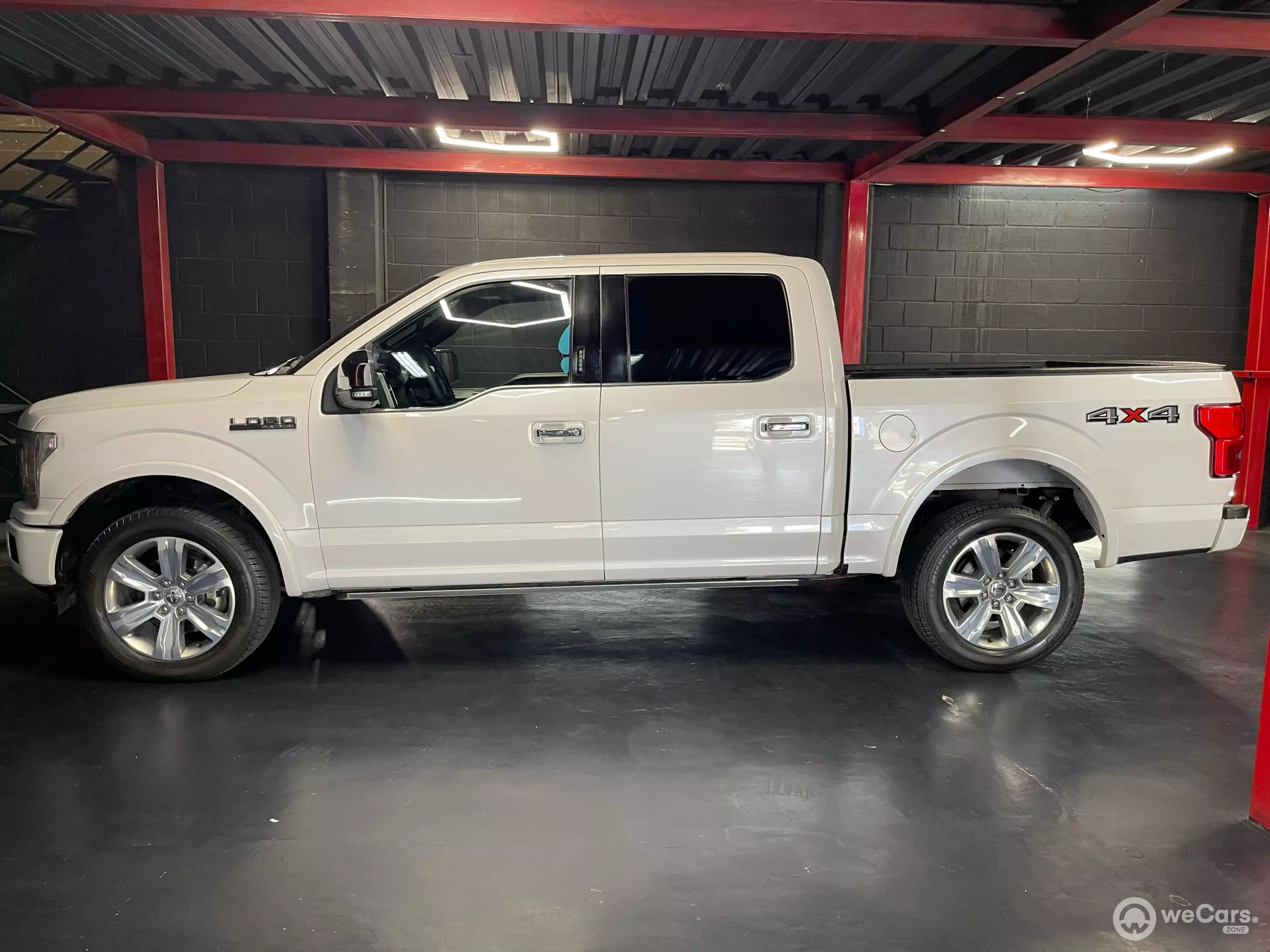 Ford Lobo Pick-Up