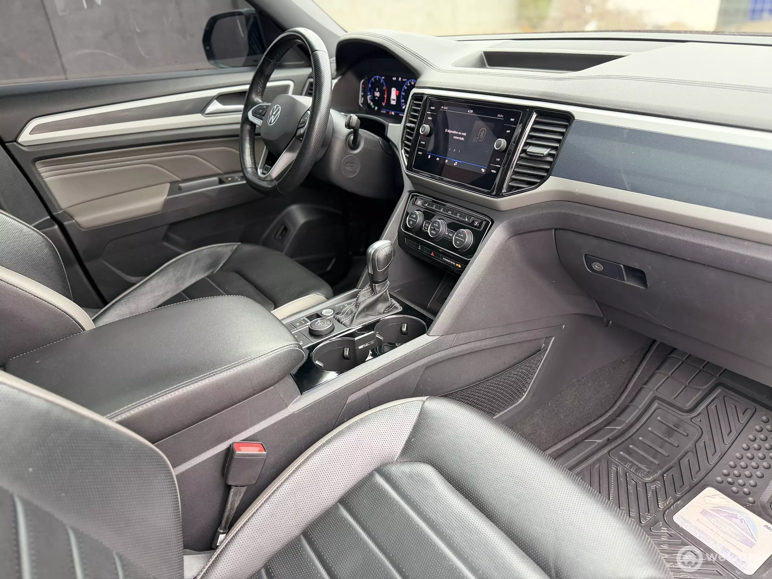 Volkswagen Cross Sport VUD