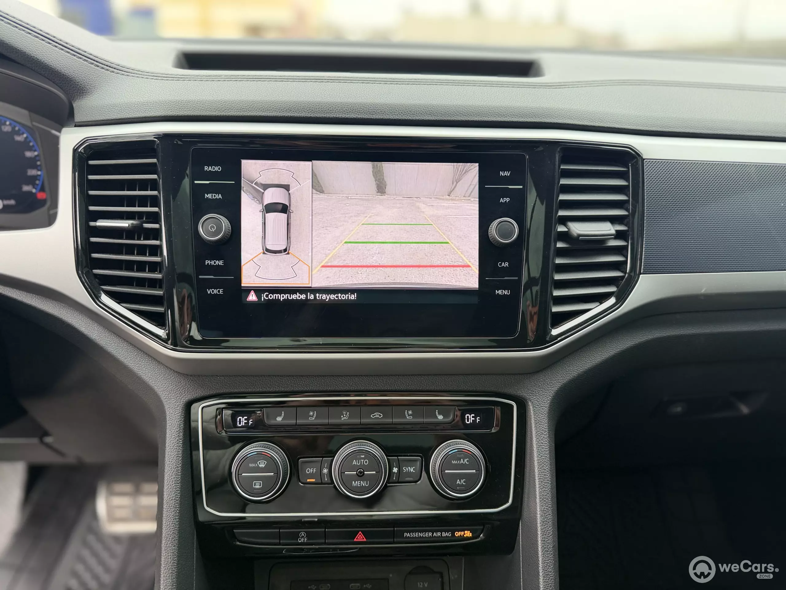 Volkswagen Cross Sport VUD