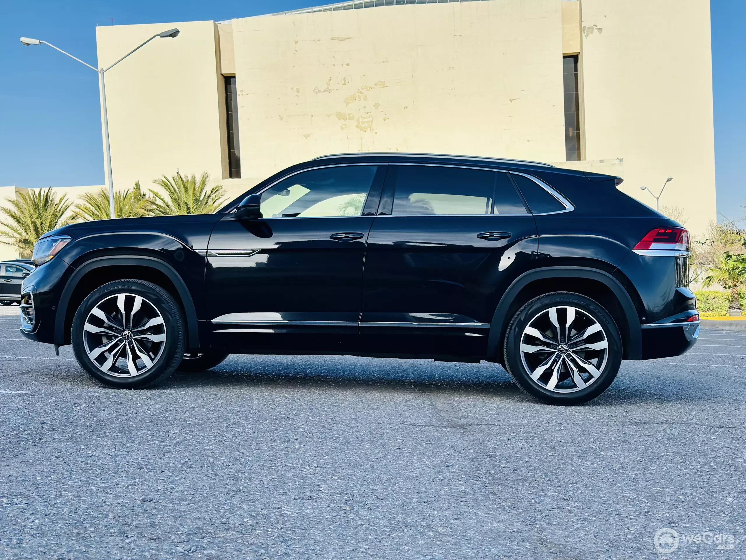 Volkswagen Cross Sport VUD