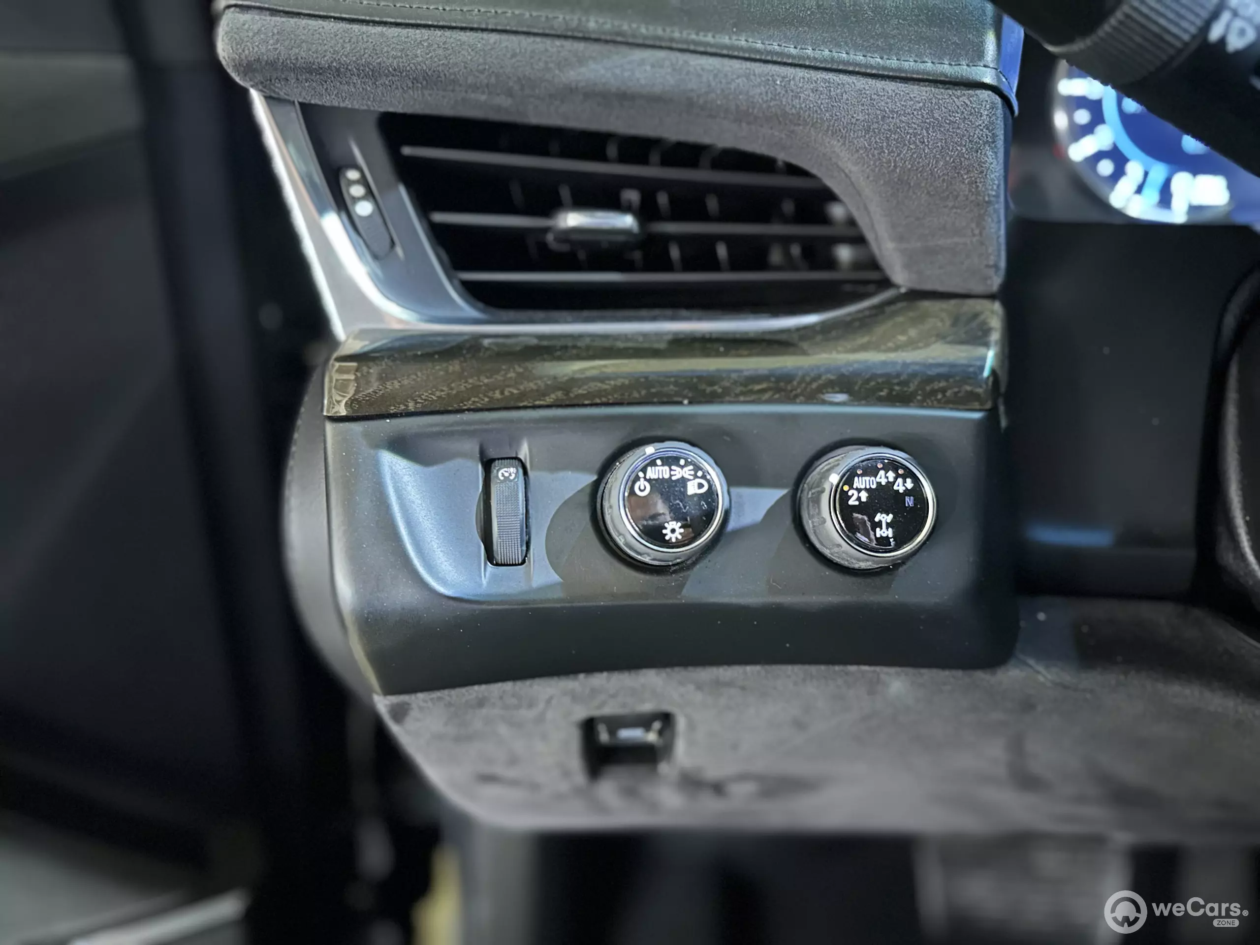 Cadillac Escalade VUD 4x4