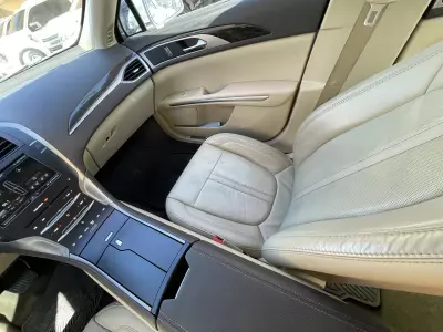 Lincoln MKZ 2014