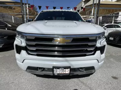 Chevrolet Cheyenne Pick-Up 2023