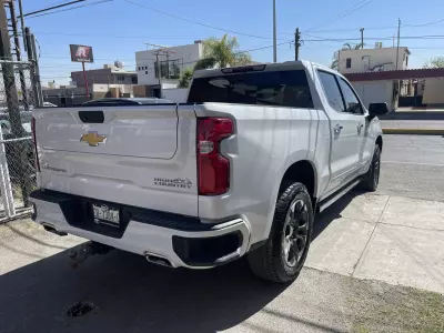 Chevrolet Cheyenne Pick-Up 2023