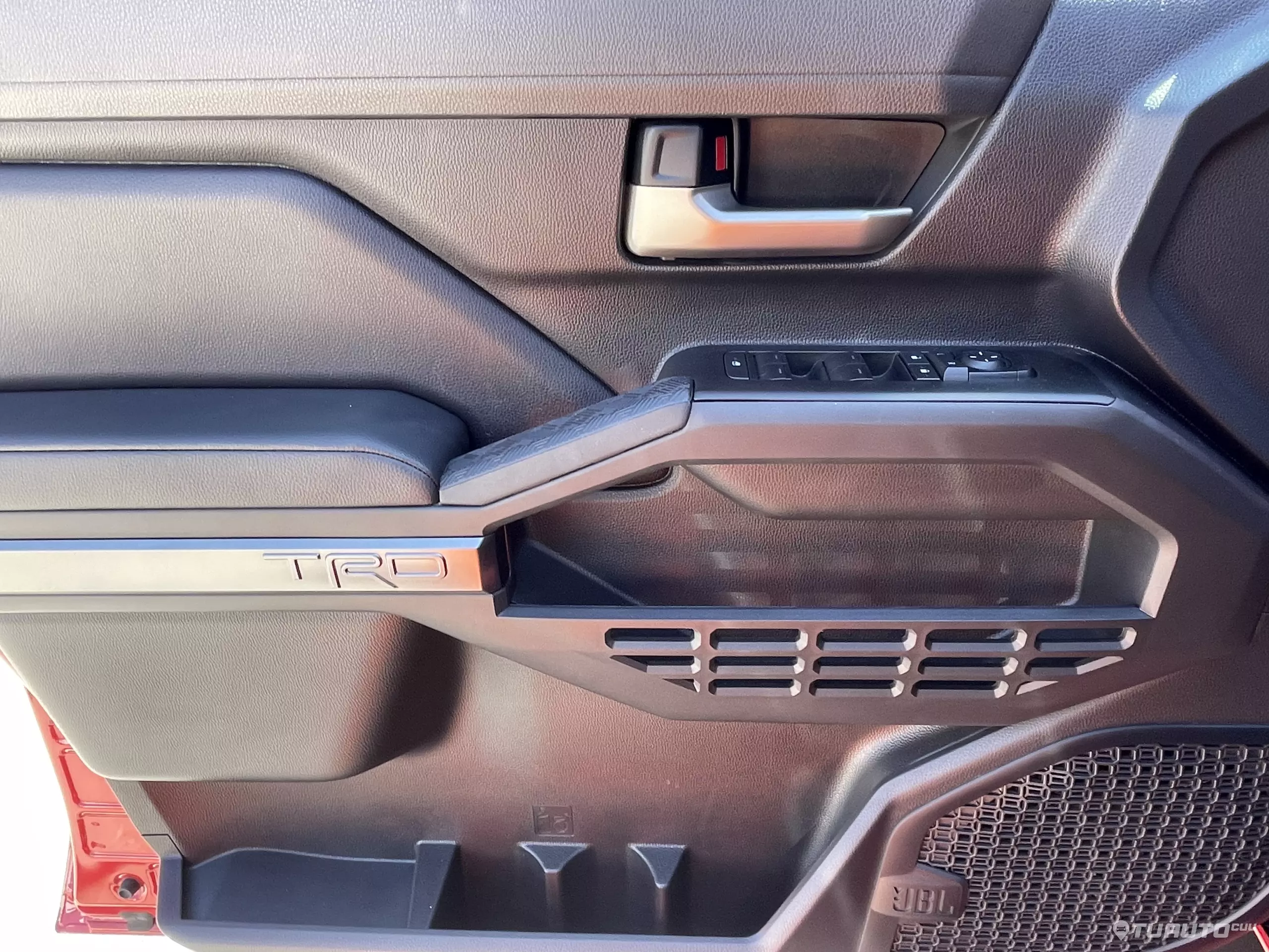 Toyota Tacoma Pick-Up